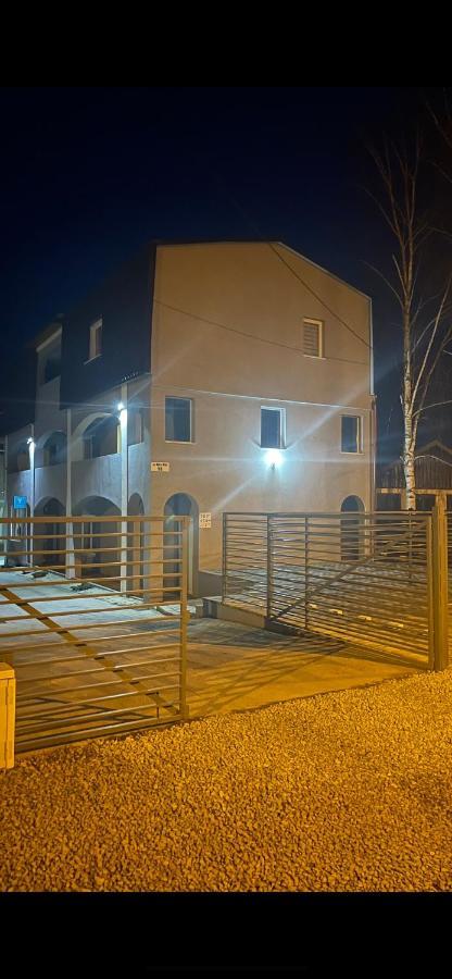 Jokai Apartments Nr9, Code Entry Sfântu-Gheorghe Esterno foto